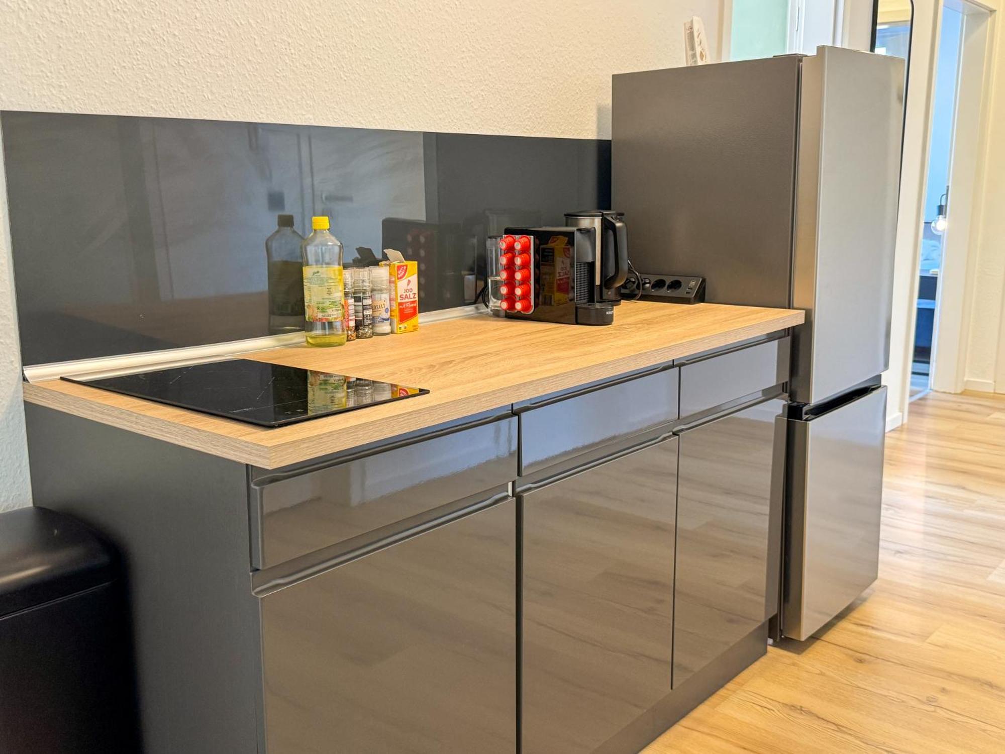 Apartment Duesseltal Messe 100Qm Düsseldorf Eksteriør bilde