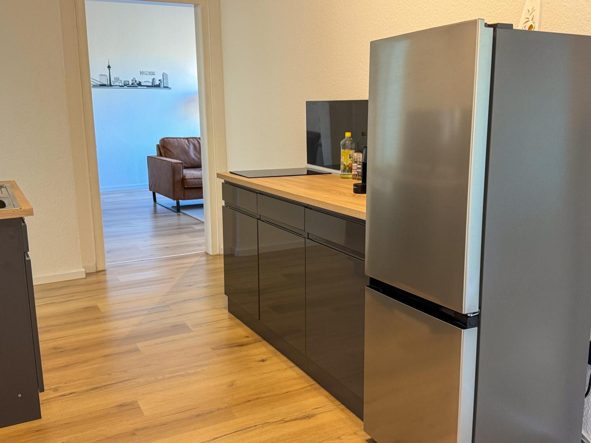 Apartment Duesseltal Messe 100Qm Düsseldorf Eksteriør bilde