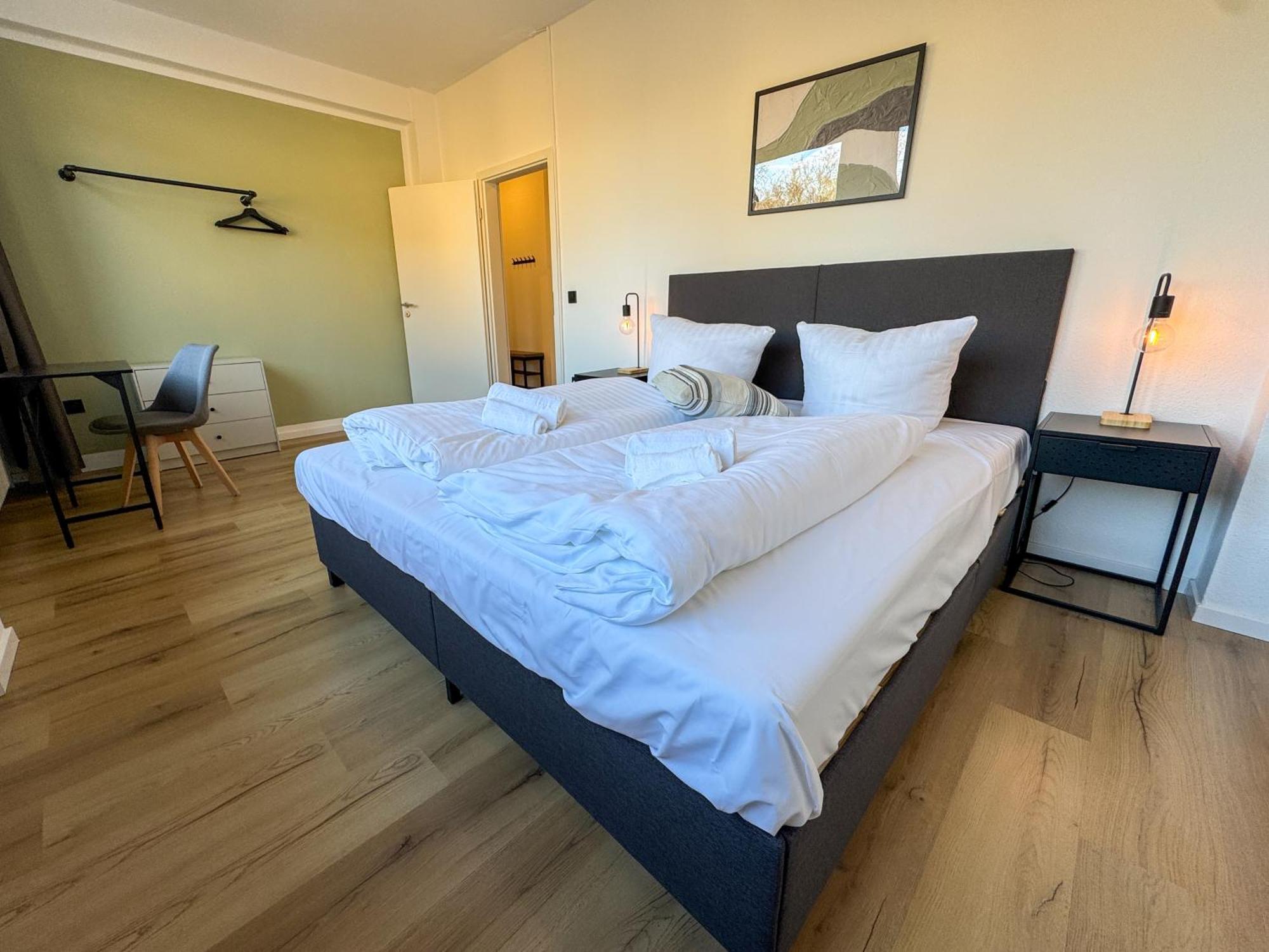 Apartment Duesseltal Messe 100Qm Düsseldorf Eksteriør bilde